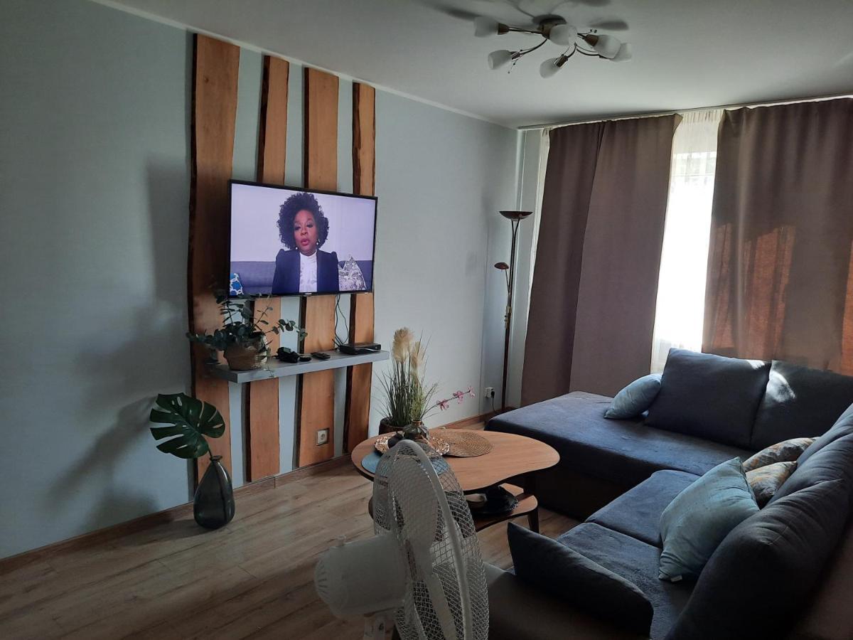 Cosy Home 10 Min From City Center Tallinn Exteriör bild